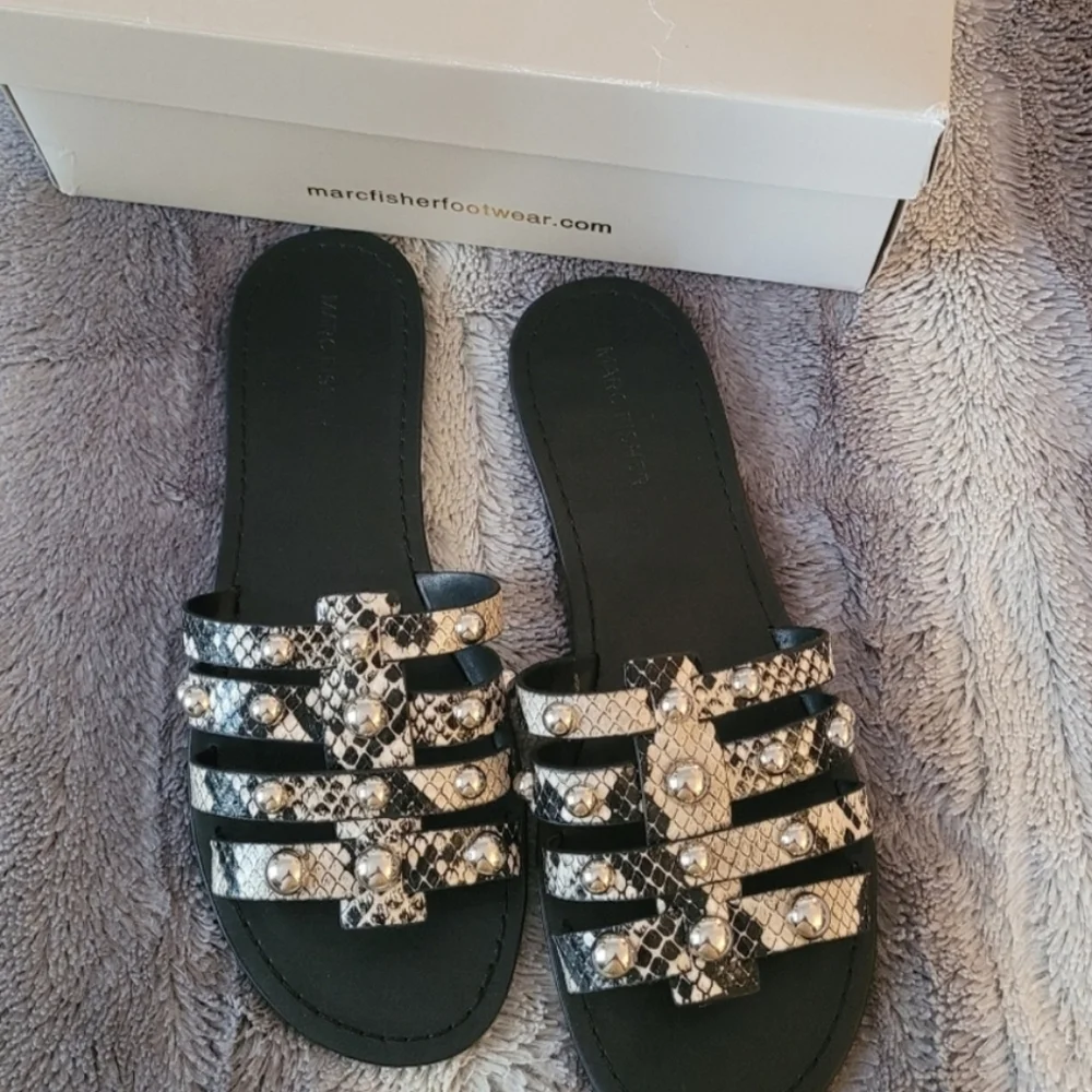 Marc Fisher Snake print sandal NWOT size 9.5